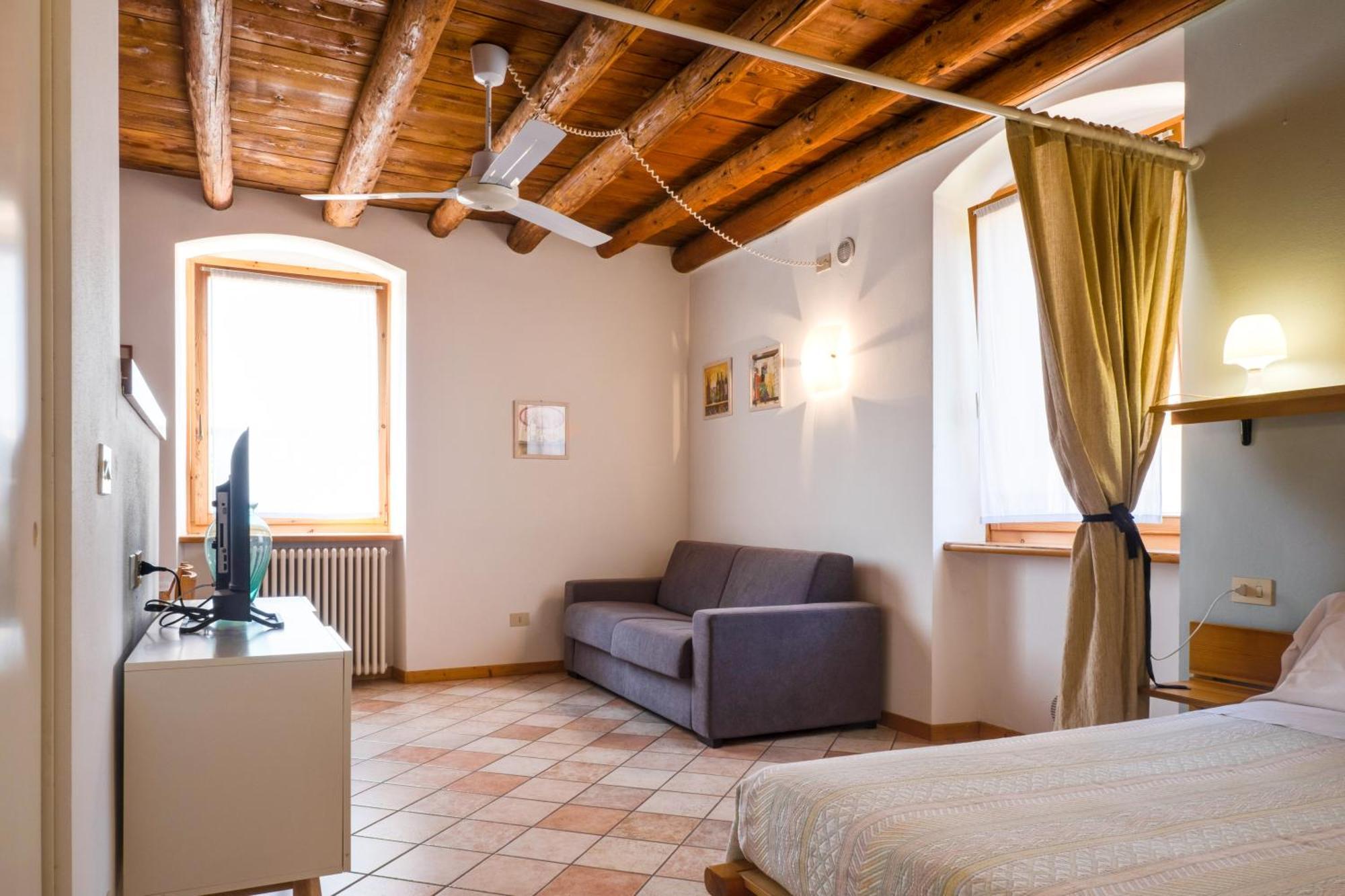 Agriturismo Le Ginestre Λατζίζε Εξωτερικό φωτογραφία
